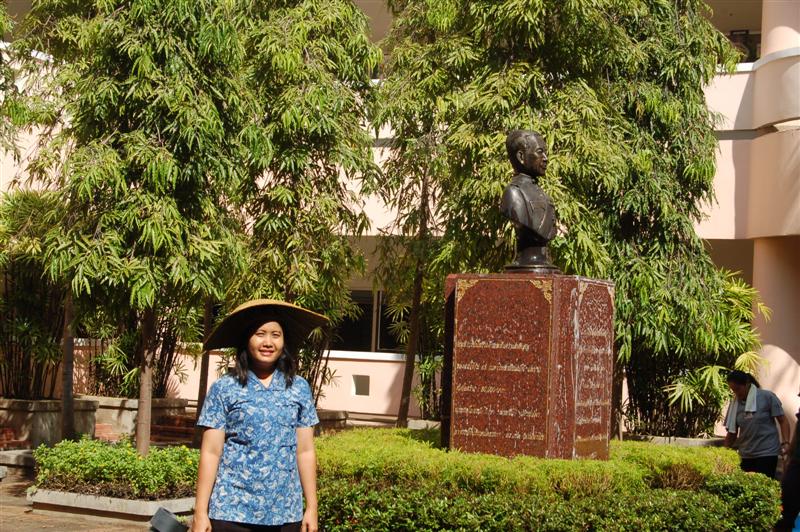 ../Picture/2552/DSC_0035 (Medium).JPG